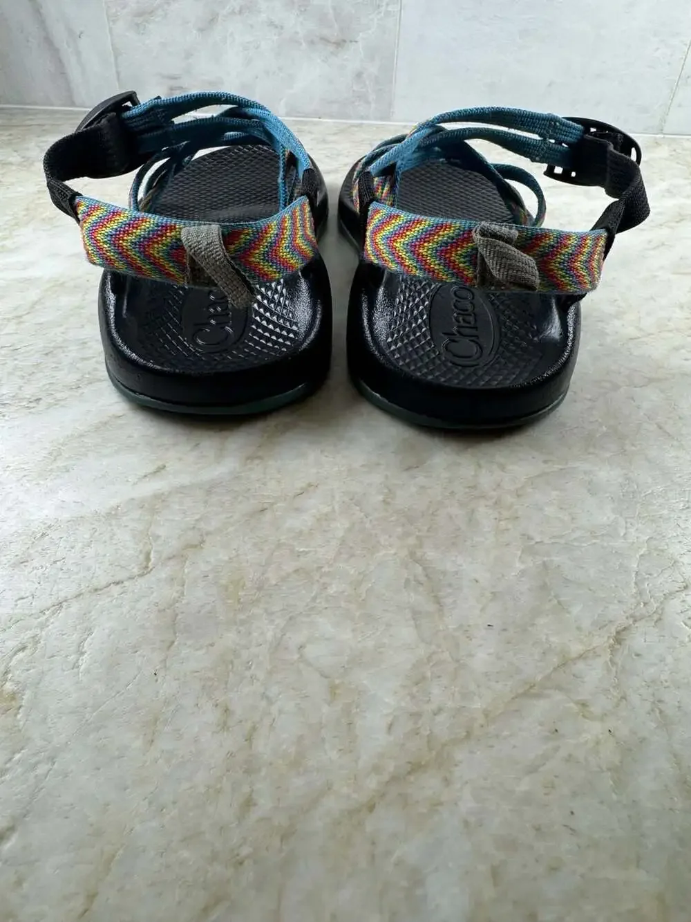Chaco ZX/2 Classic Youth Sport Sandals Rainbow Chevron Straps Size 2 Black